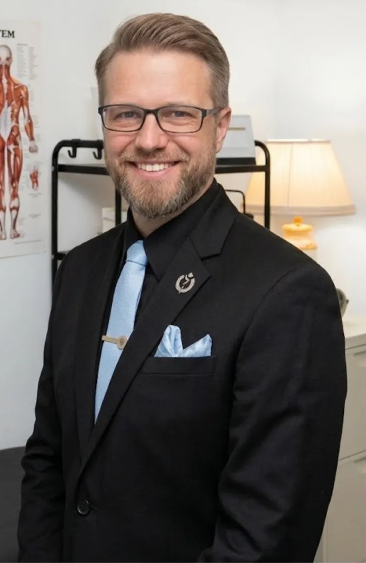 Dr Luke Iggulden